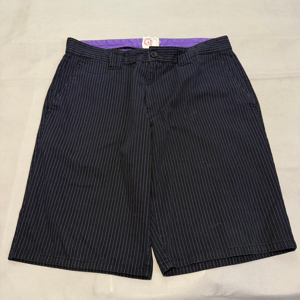 VTG Y2K Men Black Pinstripe Chino Short Flat Front Stripe Grunge Skate-36-7388